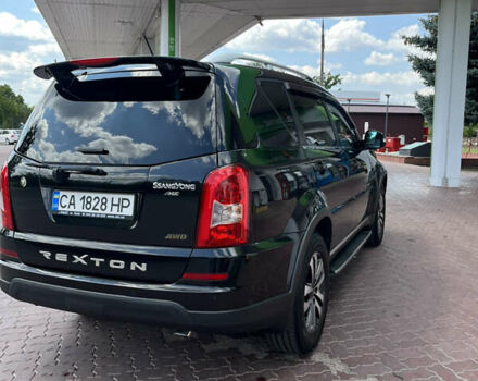 Чорний Cанг Йонг Rexton, об'ємом двигуна 2.7 л та пробігом 116 тис. км за 14000 $, фото 12 на Automoto.ua