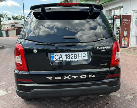 Чорний Cанг Йонг Rexton, об'ємом двигуна 2.7 л та пробігом 116 тис. км за 14000 $, фото 5 на Automoto.ua