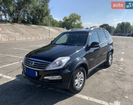 Чорний Cанг Йонг Rexton, об'ємом двигуна 2.7 л та пробігом 253 тис. км за 12999 $, фото 1 на Automoto.ua