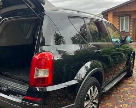 Черный Cанг Йонг Рекстон, объемом двигателя 2.7 л и пробегом 149 тыс. км за 12000 $, фото 7 на Automoto.ua