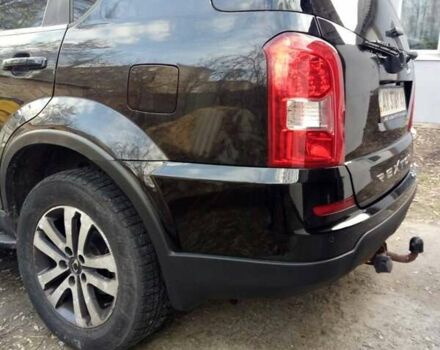 Чорний Cанг Йонг Rexton, об'ємом двигуна 2.7 л та пробігом 60 тис. км за 14500 $, фото 3 на Automoto.ua
