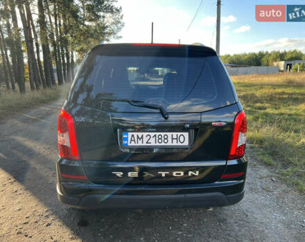 Черный Cанг Йонг Рекстон, объемом двигателя 2.16 л и пробегом 123 тыс. км за 16200 $, фото 3 на Automoto.ua