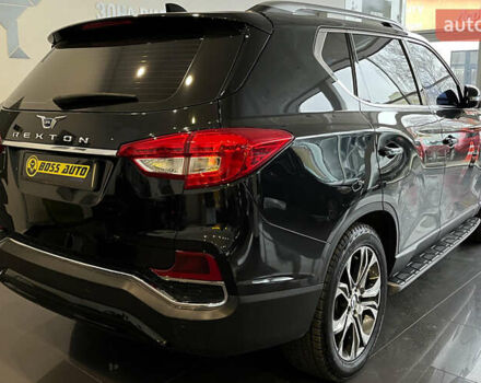 Черный Cанг Йонг Рекстон, объемом двигателя 2.16 л и пробегом 114 тыс. км за 22200 $, фото 6 на Automoto.ua