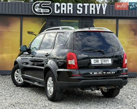 Чорний Cанг Йонг Rexton, об'ємом двигуна 2 л та пробігом 253 тис. км за 13900 $, фото 2 на Automoto.ua