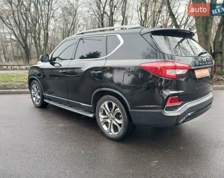 Чорний Cанг Йонг Rexton, об'ємом двигуна 2.16 л та пробігом 132 тис. км за 19700 $, фото 7 на Automoto.ua