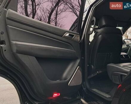 Чорний Cанг Йонг Rexton, об'ємом двигуна 2.16 л та пробігом 132 тис. км за 19700 $, фото 32 на Automoto.ua