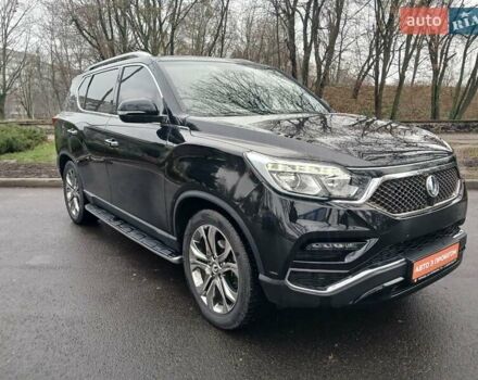 Чорний Cанг Йонг Rexton, об'ємом двигуна 2.16 л та пробігом 132 тис. км за 19700 $, фото 2 на Automoto.ua