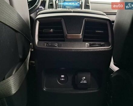 Чорний Cанг Йонг Rexton, об'ємом двигуна 2.16 л та пробігом 132 тис. км за 19700 $, фото 31 на Automoto.ua