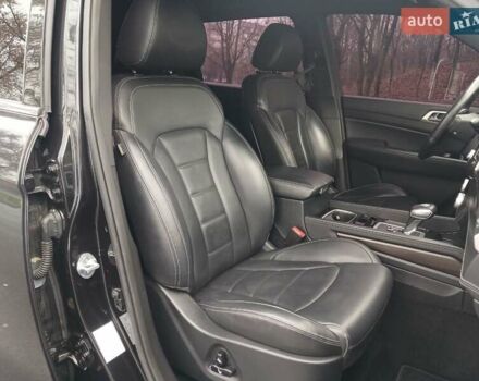 Чорний Cанг Йонг Rexton, об'ємом двигуна 2.16 л та пробігом 132 тис. км за 19700 $, фото 40 на Automoto.ua