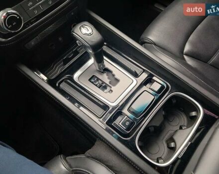 Чорний Cанг Йонг Rexton, об'ємом двигуна 2.16 л та пробігом 132 тис. км за 19700 $, фото 26 на Automoto.ua