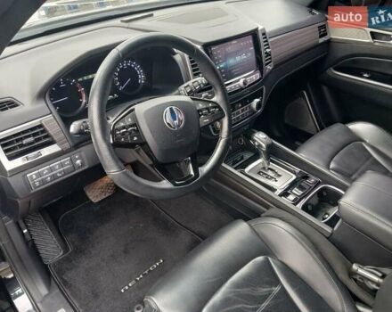 Чорний Cанг Йонг Rexton, об'ємом двигуна 2.16 л та пробігом 132 тис. км за 19700 $, фото 41 на Automoto.ua