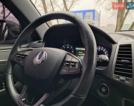 Чорний Cанг Йонг Rexton, об'ємом двигуна 2.16 л та пробігом 132 тис. км за 19700 $, фото 17 на Automoto.ua