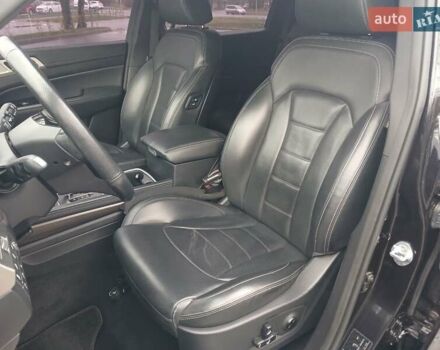 Чорний Cанг Йонг Rexton, об'ємом двигуна 2.16 л та пробігом 132 тис. км за 19700 $, фото 9 на Automoto.ua