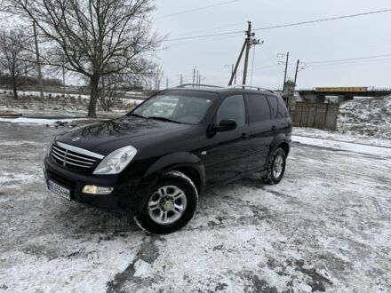 Черный Cанг Йонг Рекстон, объемом двигателя 2.7 л и пробегом 188 тыс. км за 4999 $, фото 1 на Automoto.ua