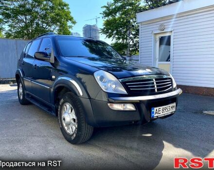 Чорний Cанг Йонг Rexton, об'ємом двигуна 2.8 л та пробігом 240 тис. км за 5799 $, фото 1 на Automoto.ua