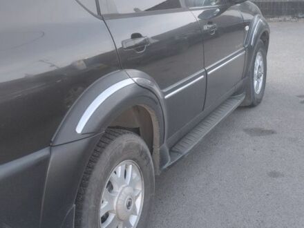 Cанг Йонг Rexton 2004 у Кривому Розі на Automoto.ua Чорний Cанг Йонг Rexton, об'ємом двигуна 2.8 л та пробігом 250 тис. км за 6000 $, фото 1 на Automoto.ua