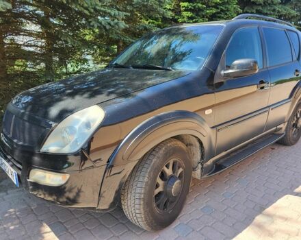 Чорний Cанг Йонг Rexton, об'ємом двигуна 2.7 л та пробігом 280 тис. км за 3000 $, фото 1 на Automoto.ua