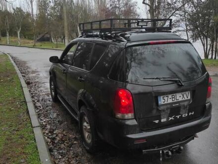 Cанг Йонг Rexton 2004 у Миколаєві на Automoto.ua Чорний Cанг Йонг Rexton, об'ємом двигуна 2.9 л та пробігом 300 тис. км за 4600 $, фото 1 на Automoto.ua