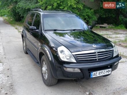 Черный Cанг Йонг Рекстон, объемом двигателя 2.8 л и пробегом 250 тыс. км за 6000 $, фото 1 на Automoto.ua