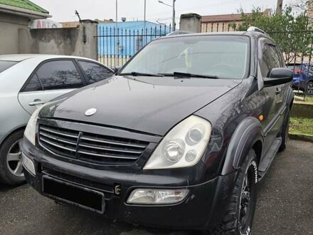 Черный Cанг Йонг Рекстон, объемом двигателя 2.8 л и пробегом 300 тыс. км за 3200 $, фото 1 на Automoto.ua