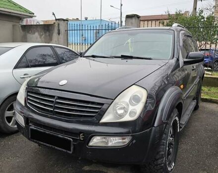 Чорний Cанг Йонг Rexton, об'ємом двигуна 2.8 л та пробігом 200 тис. км за 3200 $, фото 1 на Automoto.ua