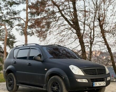 Чорний Cанг Йонг Rexton, об'ємом двигуна 2.7 л та пробігом 316 тис. км за 6800 $, фото 1 на Automoto.ua