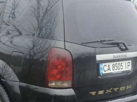 Cанг Йонг Rexton 2004 у Золотоноше на Automoto.ua Чорний Cанг Йонг Rexton, об'ємом двигуна 2.7 л та пробігом 259 тис. км за 5000 $, фото 1 на Automoto.ua