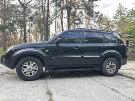 Cанг Йонг Рекстон 2004 в Изюме на Automoto.ua Черный Cанг Йонг Рекстон, объемом двигателя 2.8 л и пробегом 245 тыс. км за 6500 $, фото 1 на Automoto.ua