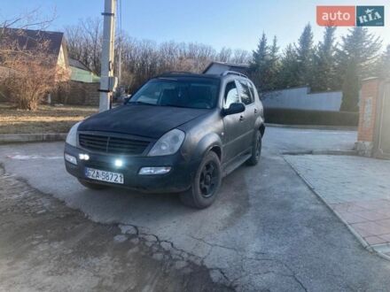 Черный Cанг Йонг Рекстон, объемом двигателя 2.7 л и пробегом 280 тыс. км за 2600 $, фото 1 на Automoto.ua