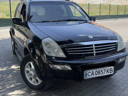 Чорний Cанг Йонг Rexton, об'ємом двигуна 2.8 л та пробігом 65 тис. км за 7200 $, фото 1 на Automoto.ua