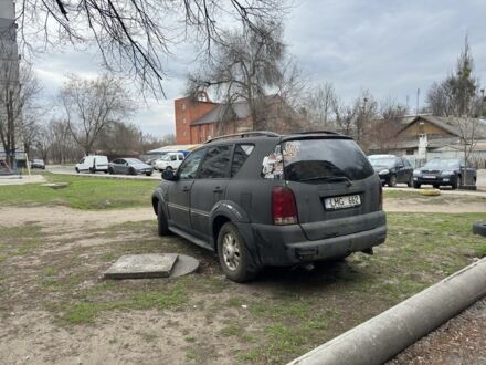 Черный Cанг Йонг Рекстон, объемом двигателя 2.7 л и пробегом 298 тыс. км за 2800 $, фото 1 на Automoto.ua