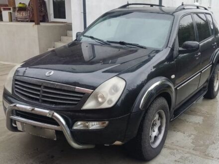 Черный Cанг Йонг Рекстон, объемом двигателя 0 л и пробегом 300 тыс. км за 3500 $, фото 1 на Automoto.ua