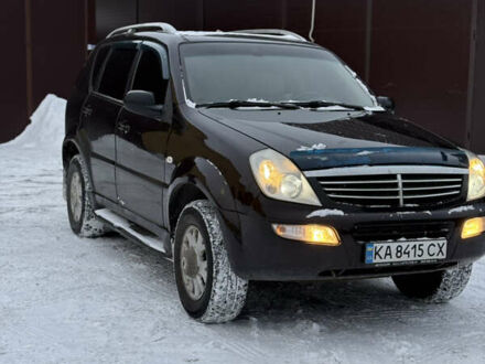 Черный Cанг Йонг Рекстон, объемом двигателя 2.7 л и пробегом 150 тыс. км за 5500 $, фото 1 на Automoto.ua