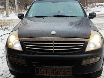 Чорний Cанг Йонг Rexton, об'ємом двигуна 2.7 л та пробігом 290 тис. км за 6000 $, фото 1 на Automoto.ua