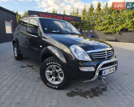Чорний Cанг Йонг Rexton, об'ємом двигуна 2.7 л та пробігом 240 тис. км за 6600 $, фото 1 на Automoto.ua