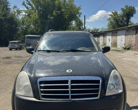Чорний Cанг Йонг Rexton, об'ємом двигуна 2.7 л та пробігом 298 тис. км за 6500 $, фото 1 на Automoto.ua