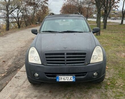 Чорний Cанг Йонг Rexton, об'ємом двигуна 2.7 л та пробігом 275 тис. км за 4300 $, фото 1 на Automoto.ua