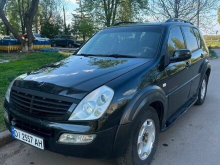 Чорний Cанг Йонг Rexton, об'ємом двигуна 2.7 л та пробігом 212 тис. км за 6999 $, фото 1 на Automoto.ua