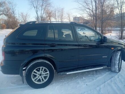 Черный Cанг Йонг Рекстон, объемом двигателя 2 л и пробегом 290 тыс. км за 6000 $, фото 1 на Automoto.ua