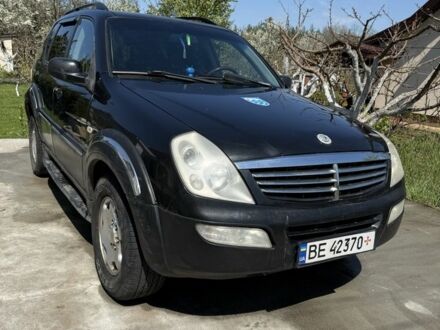 Чорний Cанг Йонг Rexton, об'ємом двигуна 2.7 л та пробігом 235 тис. км за 3390 $, фото 1 на Automoto.ua