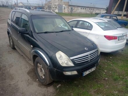 Черный Cанг Йонг Рекстон, объемом двигателя 2.7 л и пробегом 280 тыс. км за 4500 $, фото 1 на Automoto.ua