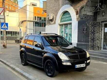 Чорний Cанг Йонг Rexton, об'ємом двигуна 2.7 л та пробігом 215 тис. км за 6800 $, фото 1 на Automoto.ua