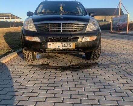 Чорний Cанг Йонг Rexton, об'ємом двигуна 2.7 л та пробігом 304 тис. км за 2774 $, фото 1 на Automoto.ua