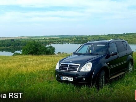 Черный Cанг Йонг Рекстон, объемом двигателя 2.7 л и пробегом 210 тыс. км за 6300 $, фото 1 на Automoto.ua