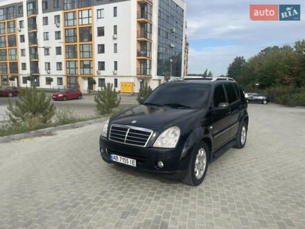 Черный Cанг Йонг Рекстон, объемом двигателя 2.7 л и пробегом 320 тыс. км за 6700 $, фото 1 на Automoto.ua