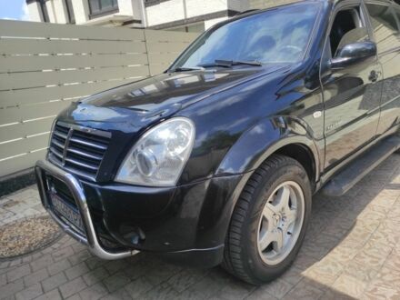 Чорний Cанг Йонг Rexton, об'ємом двигуна 2.7 л та пробігом 250 тис. км за 9600 $, фото 1 на Automoto.ua