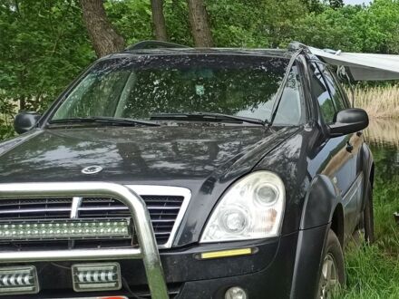 Чорний Cанг Йонг Rexton, об'ємом двигуна 0.27 л та пробігом 300 тис. км за 6500 $, фото 1 на Automoto.ua