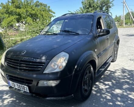 Чорний Cанг Йонг Rexton, об'ємом двигуна 2.7 л та пробігом 333 тис. км за 4500 $, фото 1 на Automoto.ua