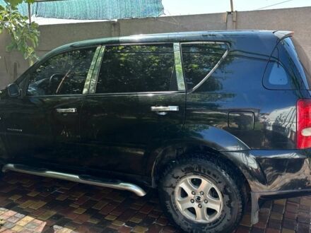 Чорний Cанг Йонг Rexton, об'ємом двигуна 3 л та пробігом 195 тис. км за 6500 $, фото 1 на Automoto.ua