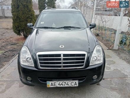 Чорний Cанг Йонг Rexton, об'ємом двигуна 2.7 л та пробігом 158 тис. км за 5800 $, фото 1 на Automoto.ua